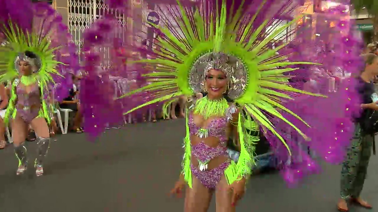 Desfile de carnaval de verano